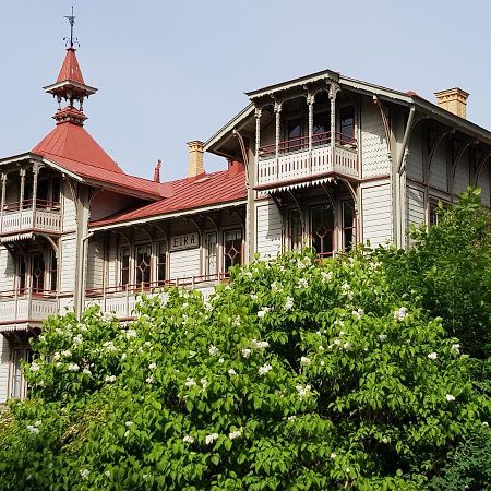Villa Eira Vandrarhem Hjo Eksteriør billede